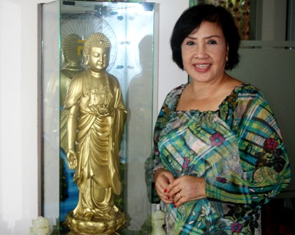 Không chỉ là nghệ sĩ nổi tiếng về ca hát, Lệ Thủy còn là người rất thích làm từ thiện giúp đỡ người nghèo