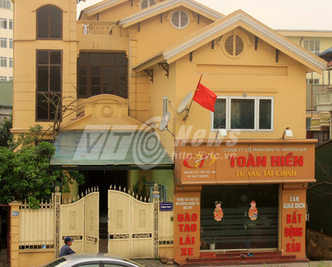 Chuyện lạ ở Hà Nội: Phố thịt chó Nhật Tân biến mất