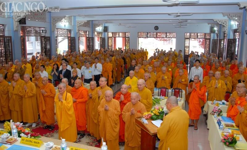 Hoi nghi.jpg