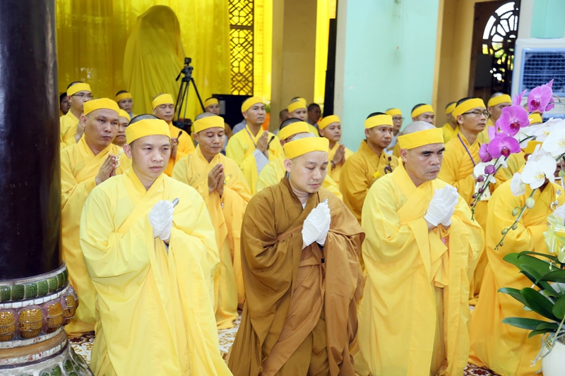 Thỉnh Linh mô cố HT. Thích Quang Đạo tham Phật, yết Tổ Thỉnh Linh mô cố HT. Thích Quang Đạo tham Phật, yết Tổ