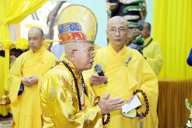 Thỉnh Linh mô cố HT. Thích Quang Đạo tham Phật, yết Tổ Thỉnh Linh mô cố HT. Thích Quang Đạo tham Phật, yết Tổ