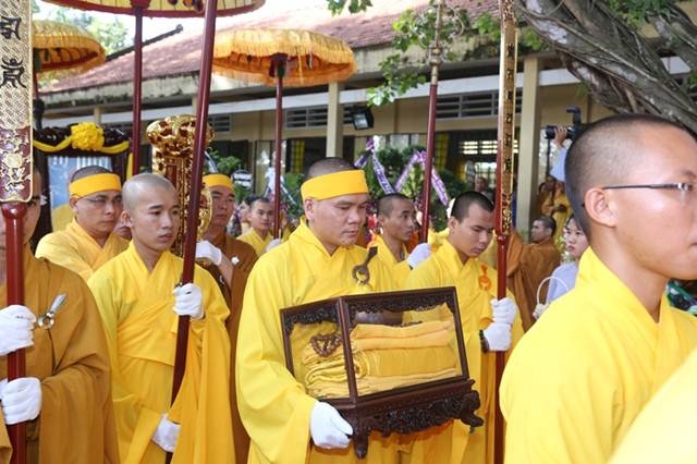 nguoiphattu-com nhap bao thap ht quang dao63.jpg