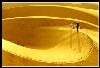 Giọt mồ hôi rơi xuống cát bỏng....