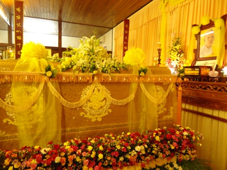 Cung nghinh Linh quan Nhập Bảo tháp