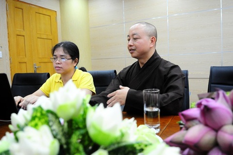 live_interview-1376622897_480x0.jpg