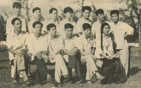 “Thương tiếc Giáo sư Hoàng Như Mai, nhà nghệ sĩ trên bục giảng!”