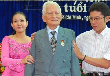 Vĩnh biệt thầy Hoàng Như Mai