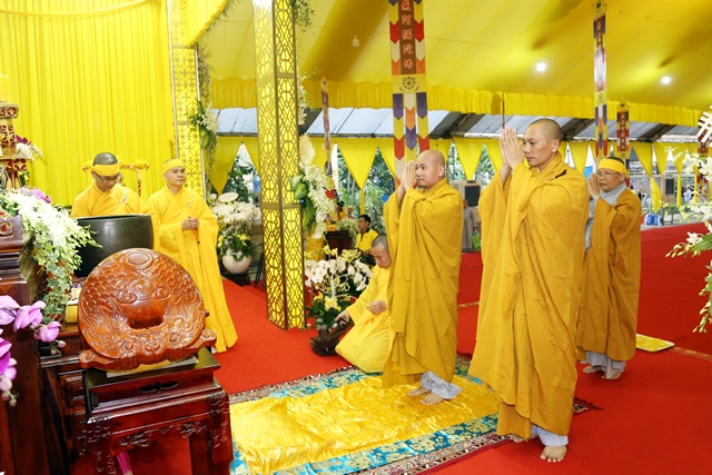 Các phái đoàn viếng tang lễ HT. Thích Quang Đạo Các phái đoàn viếng tang lễ HT. Thích Quang Đạo