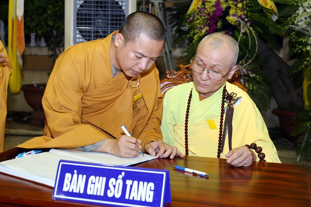 Các phái đoàn viếng tang lễ HT. Thích Quang Đạo Các phái đoàn viếng tang lễ HT. Thích Quang Đạo