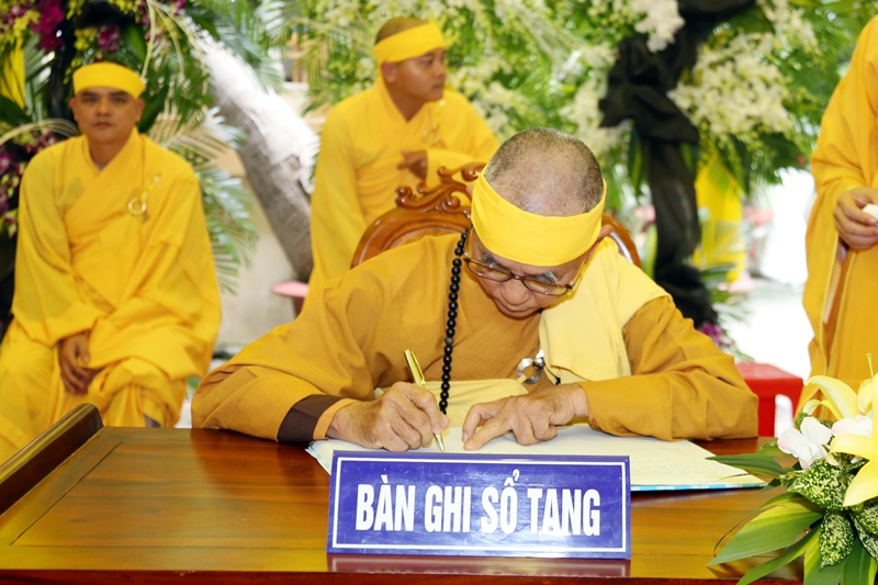 Các phái đoàn viếng tang lễ HT. Thích Quang Đạo ngày 18/7 Các phái đoàn viếng tang lễ HT. Thích Quang Đạo ngày 18/7
