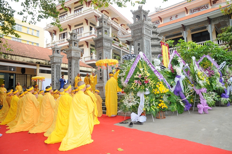 Thỉnh Linh mô cố HT. Thích Quang Đạo tham Phật, yết Tổ Thỉnh Linh mô cố HT. Thích Quang Đạo tham Phật, yết Tổ