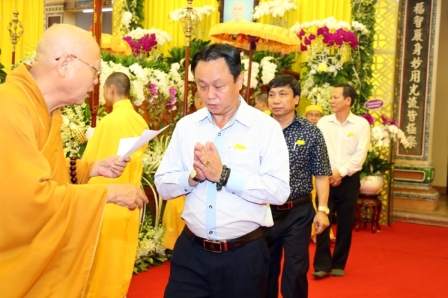 nguoiphattu-com le vieng hoa thuong quang dao8.jpg